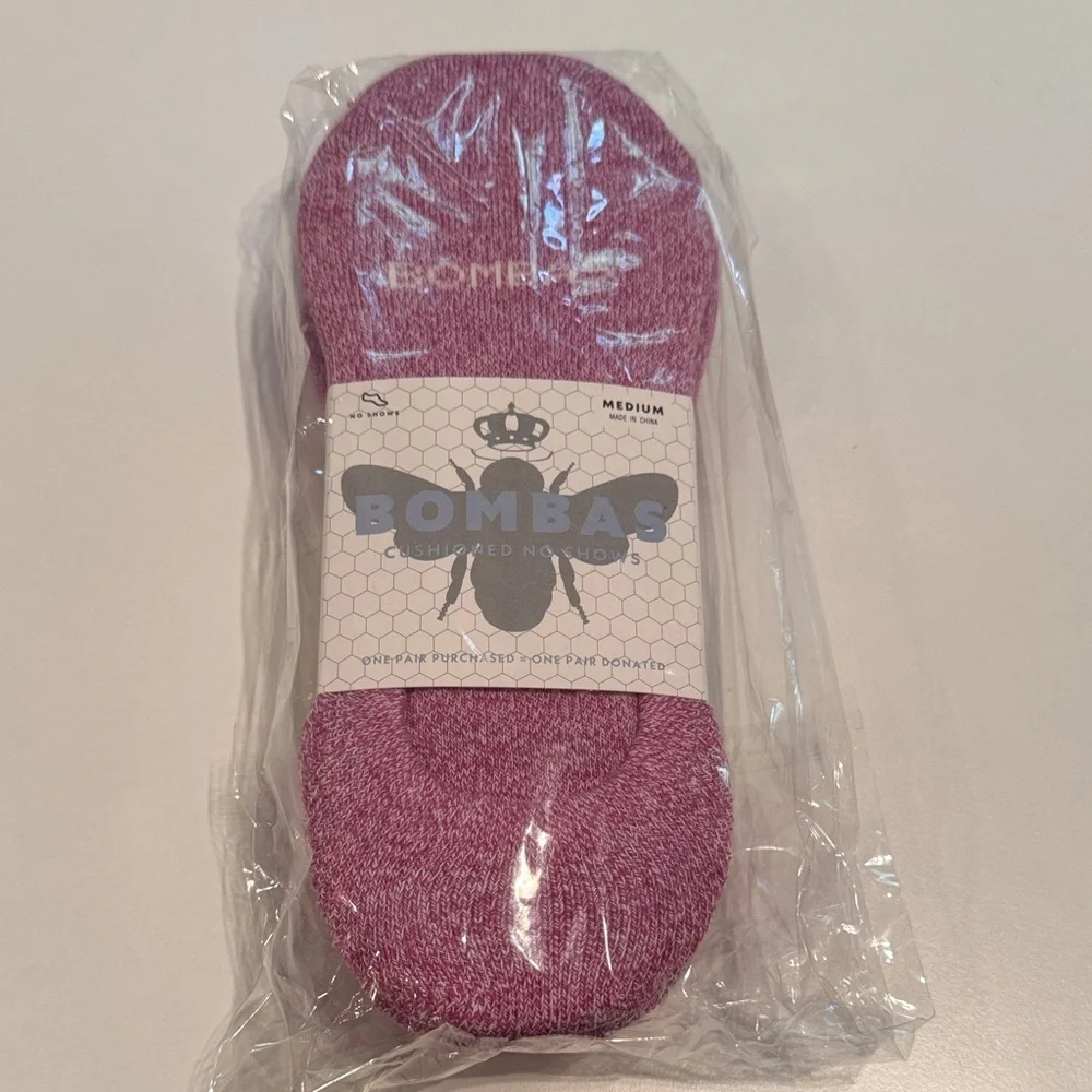 Bombas NWT Women’s 4pk medium no-show socks Clr: Pink